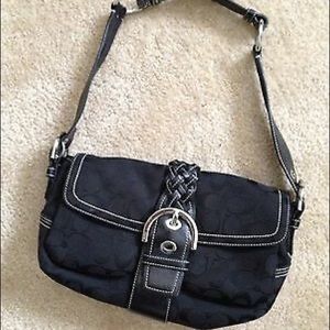 COACH SIGNATURE BLACK SOHO MEDIUM SNAP CLOSE HOBO BAG